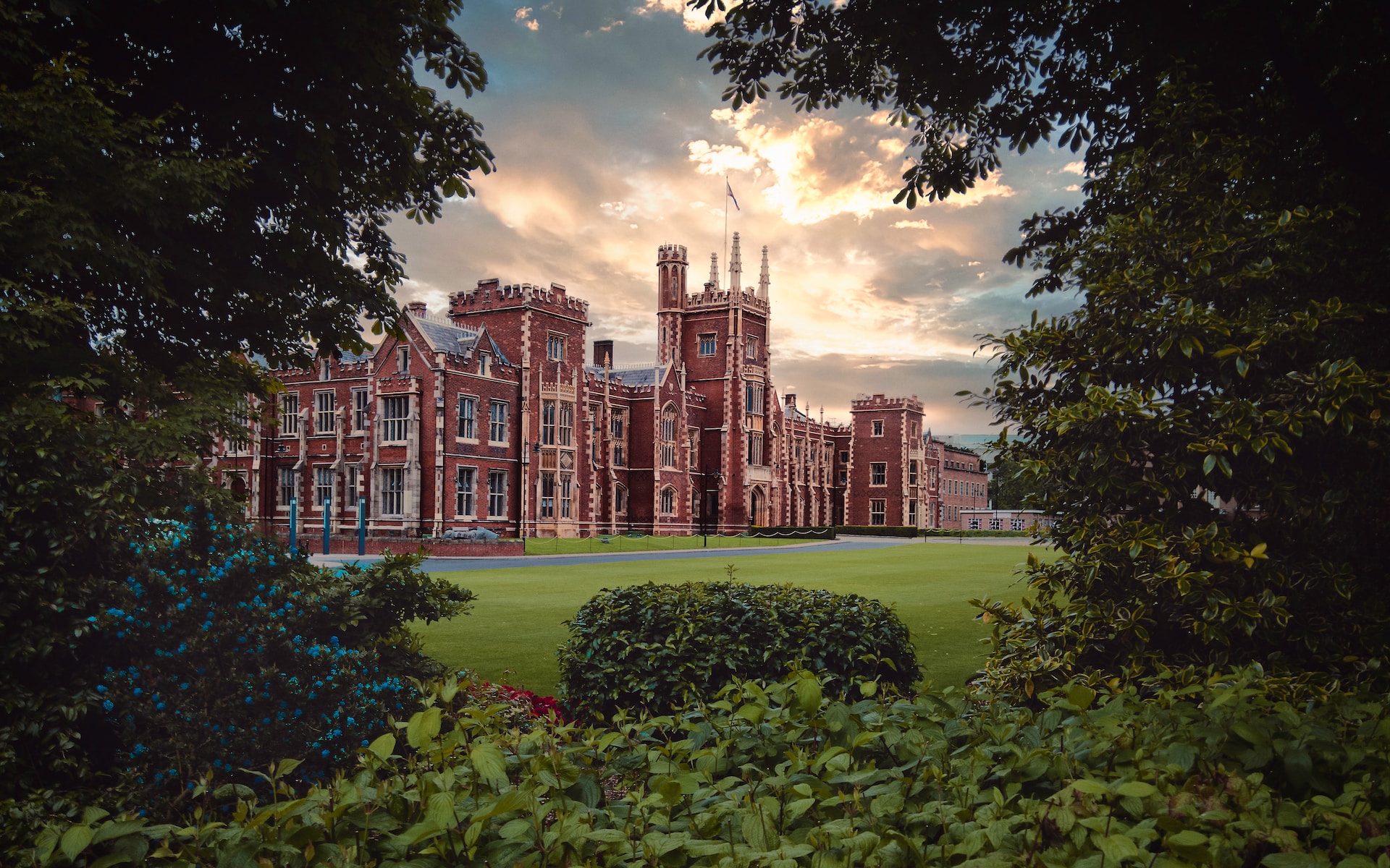 Queen’s University Belfast