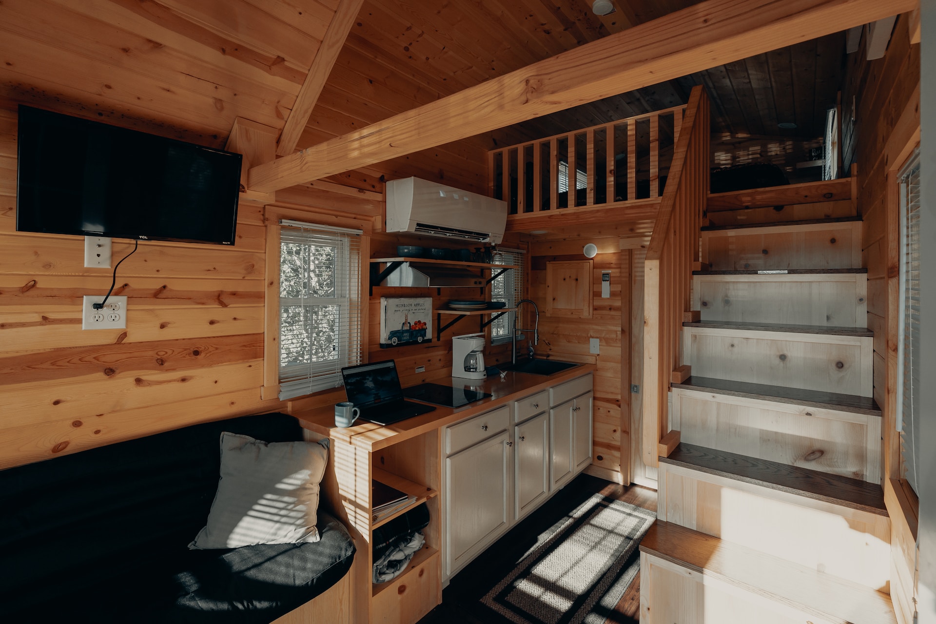 Tiny House (2)