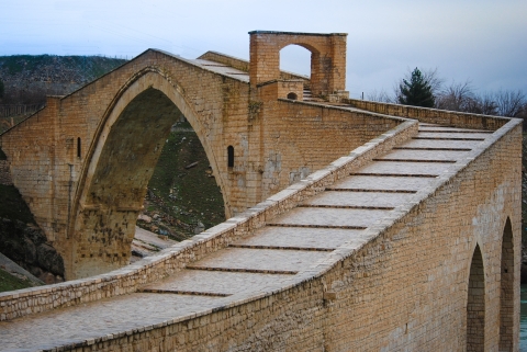 Dbakir köprü